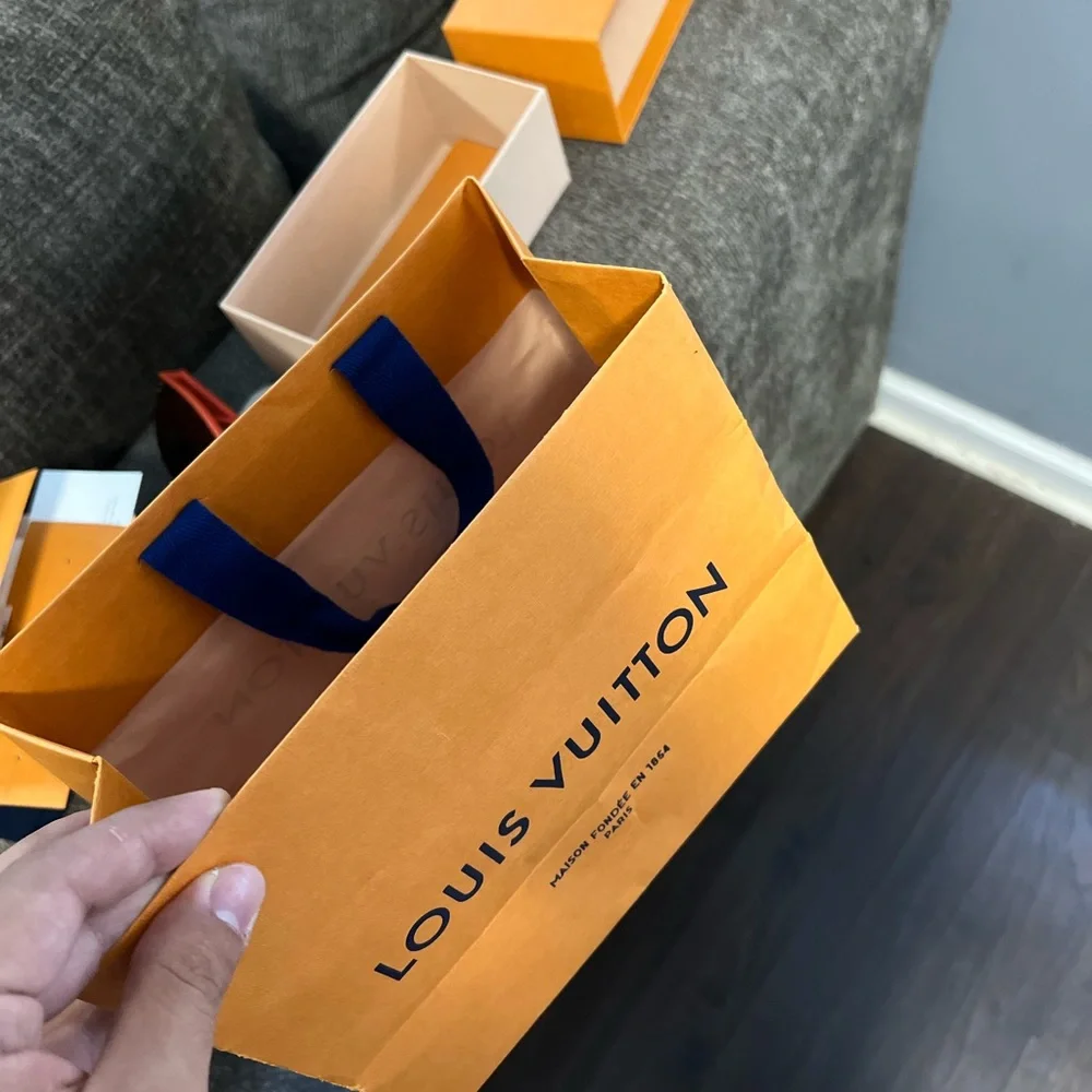 Sold - Picture 5 of 7